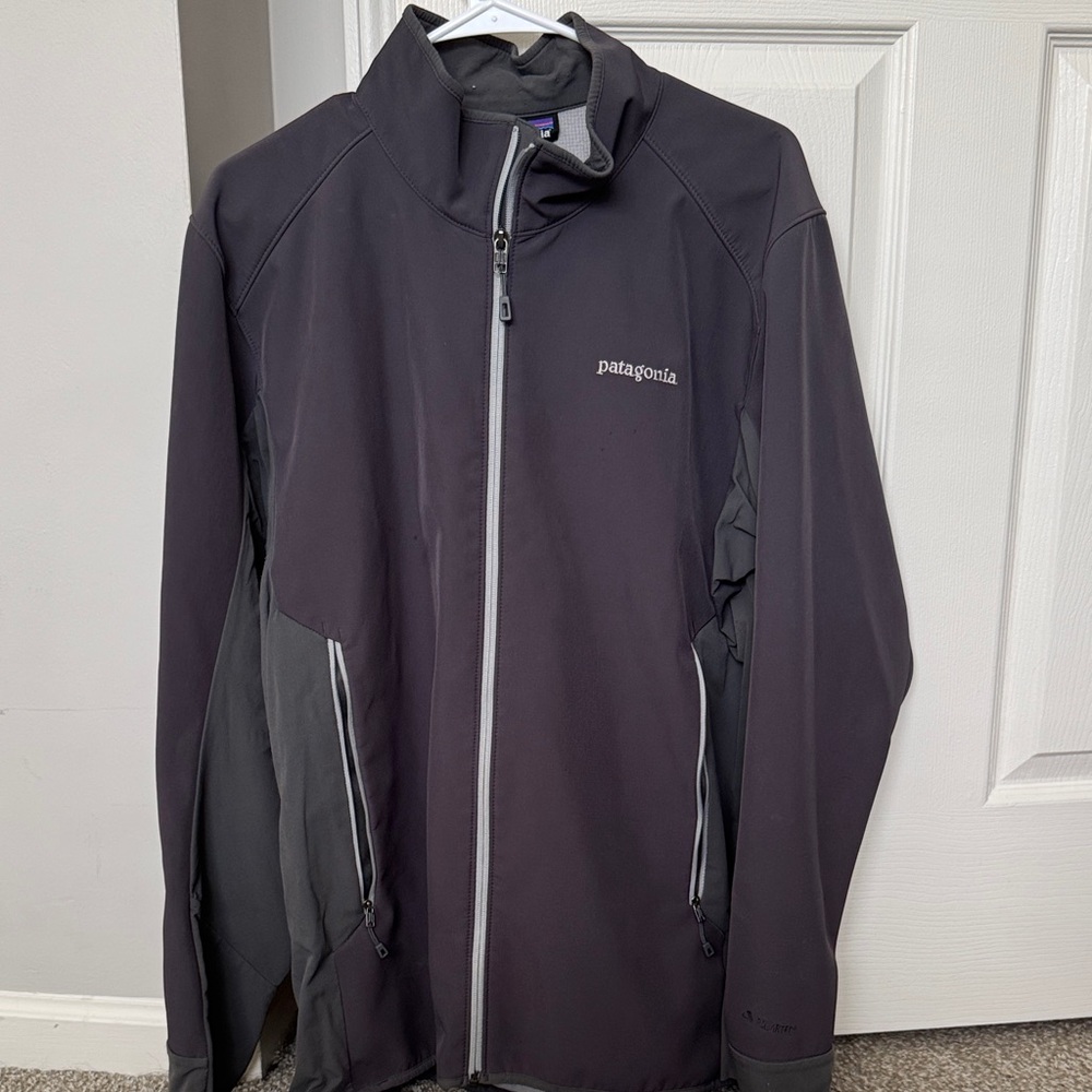 Patagonia Men's Grey Jacket